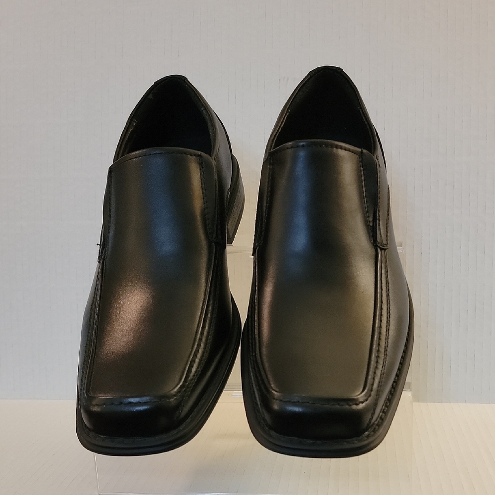 G.H. Bass & Co. Black Leather Slip-On Loafers